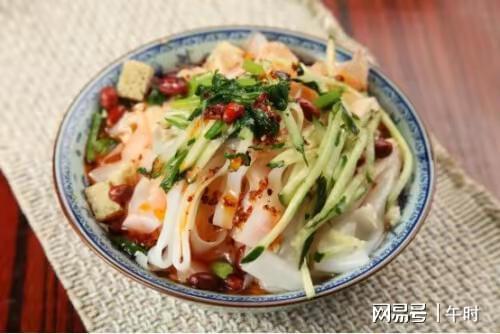 涼皮仿黃瓜絲被罰，漢堡配菜是否需要食品生產許可證？